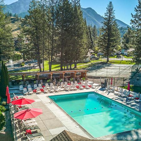 Ridgeview Resort Radium Hot Springs Exterior photo