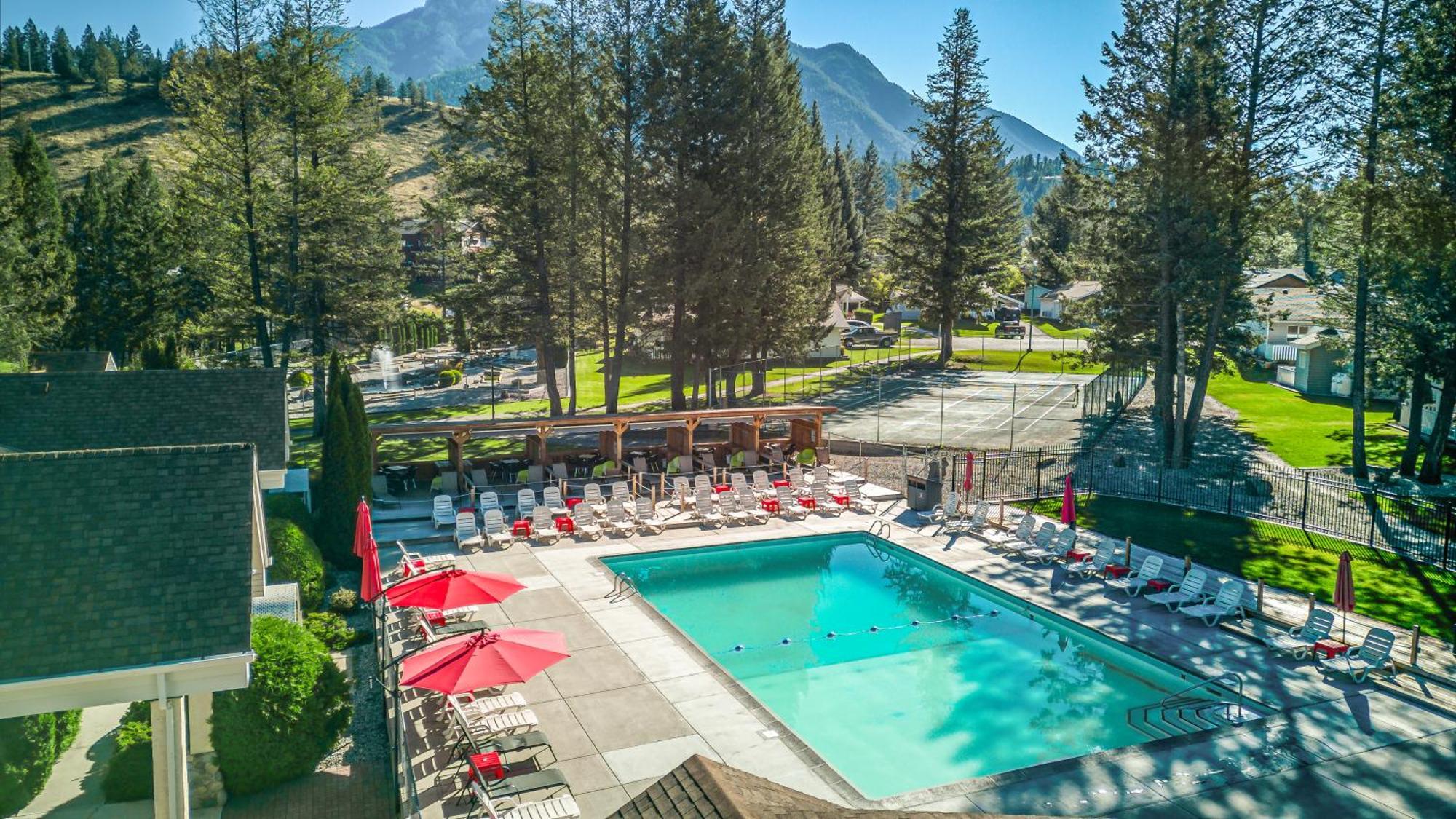 Ridgeview Resort Radium Hot Springs Exterior photo